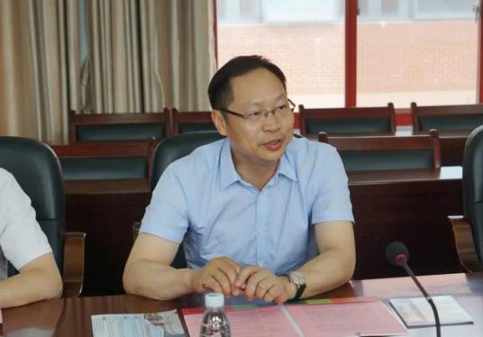 袁定江(袁隆平农业高科技股份有限公司副董事长,湖南省袁隆平农业科技奖励基金会理事长)