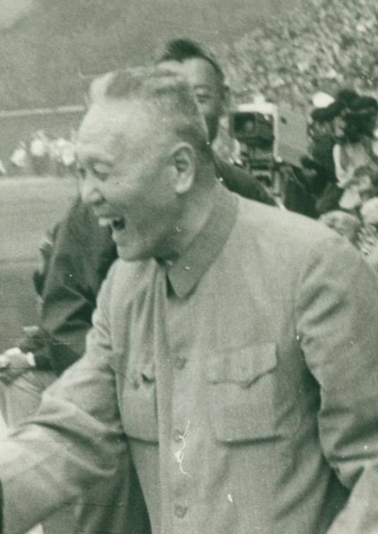 白如冰(中共中央顾问委员会委员)