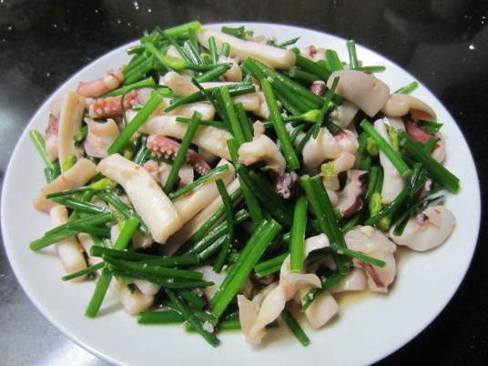 鱿鱼炒韭菜
