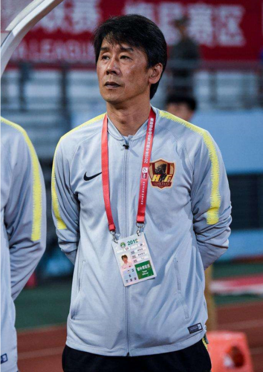 郝海涛(中国前职业足球运动员、广州城足球俱乐部首席助教)