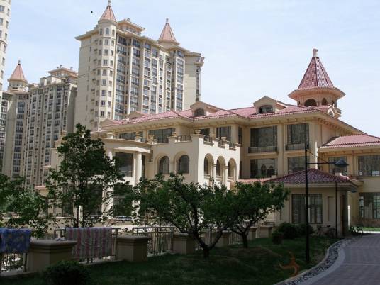 纳丹堡（板式高层住宅）