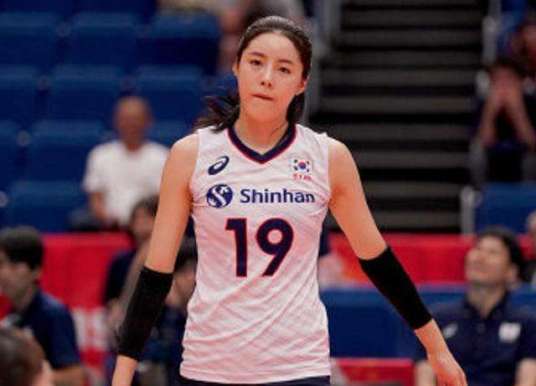 李多英（韩国女子排球运动员）