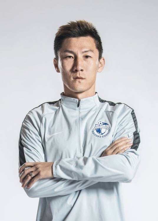 周挺(1979年2月出生的中国足球运动员)