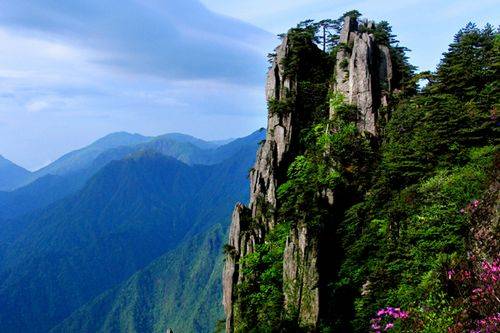 明月山（江西省宜春市境内武功山脉下的山）