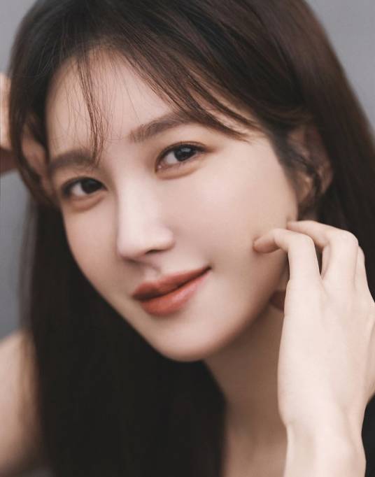 李智雅（韩国女演员）