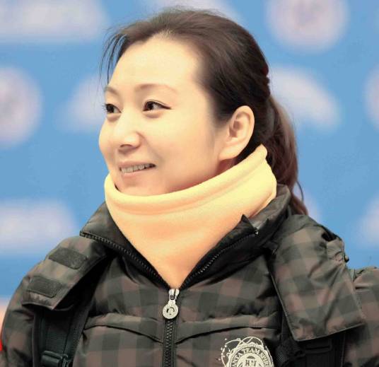 王春露（冬季运动管理中心副主任）