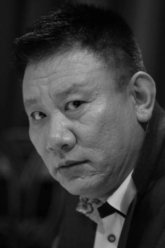 陈春生（中国内地男演员、中国国际文艺家协会博学会员）