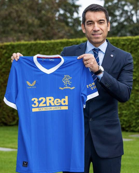 吉奥瓦尼·范布隆克霍斯特