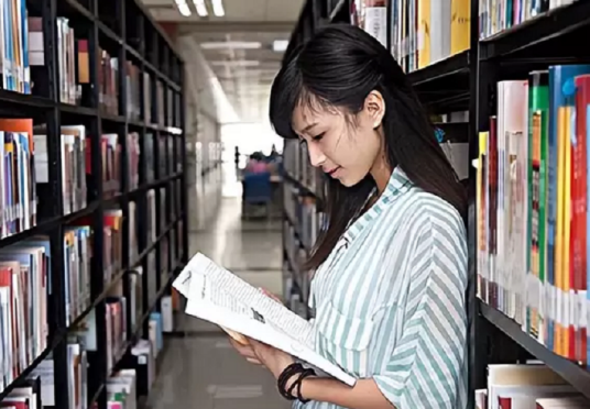 姚宇(中国赴美留学女生)