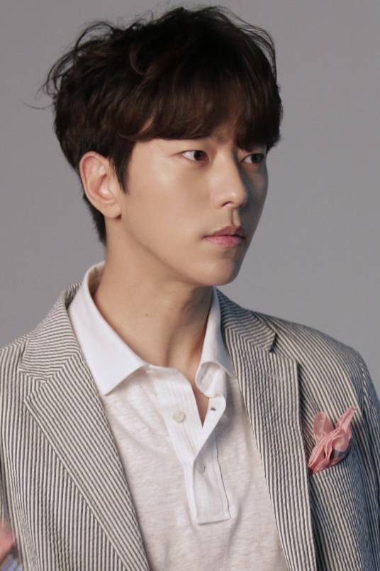 尹贤敏（韩国演员）