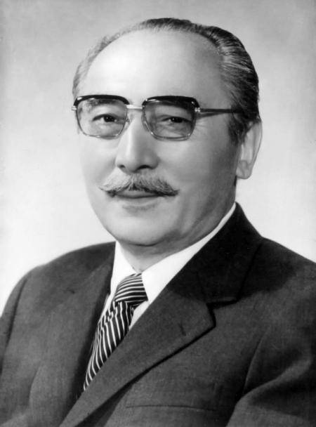 赛福鼎·艾则孜(中共中央政治局原候补委员)