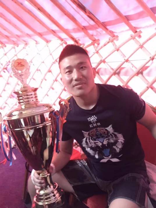 刘郑（中国综合格斗运动员）