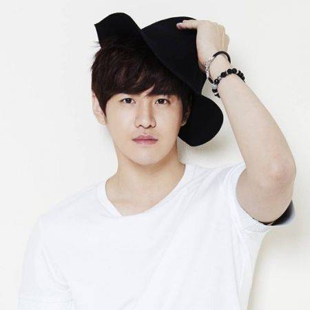 金俊浩（韩国男歌手）