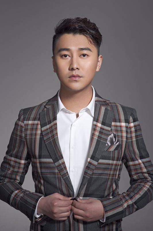 莫日根(蒙古族男歌手、演员)