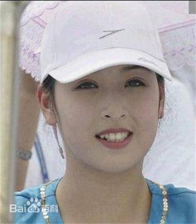 郑美香(朝鲜啦啦队领舞和队长)