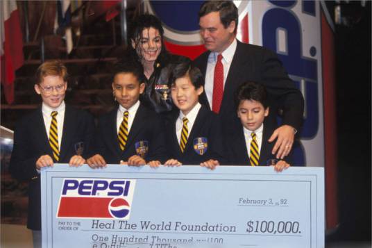 慈善家（经常参与慈善活动并有突出贡献的人）