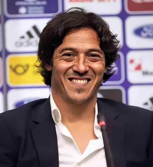 塞拉·毛罗·卡莫拉内西