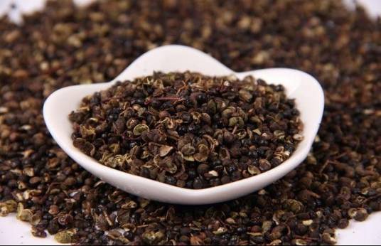 川椒（芳香健胃、温中散寒）