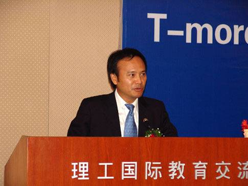 欧亚平（百仕达控股主席）