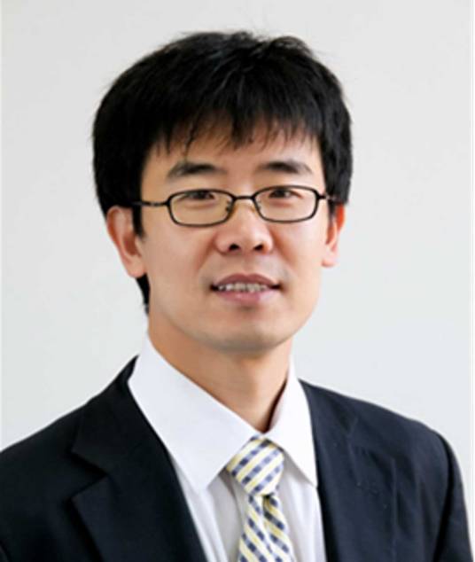 易凡（山东大学党委常委、副校长）