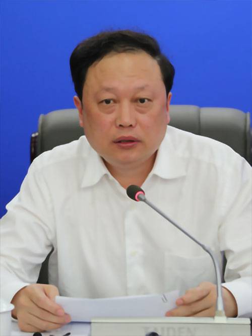 陈义国（湖北长江出版传媒集团有限公司原党委书记、董事长）