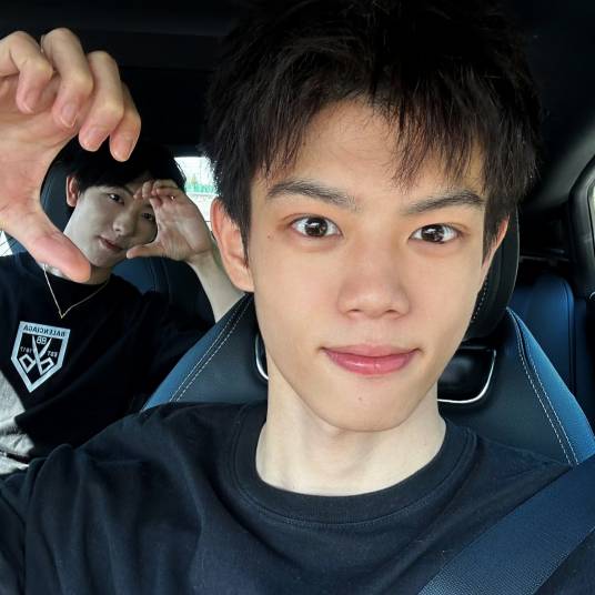 刘聪(新华贝易YES!CAMP厂牌练习生)