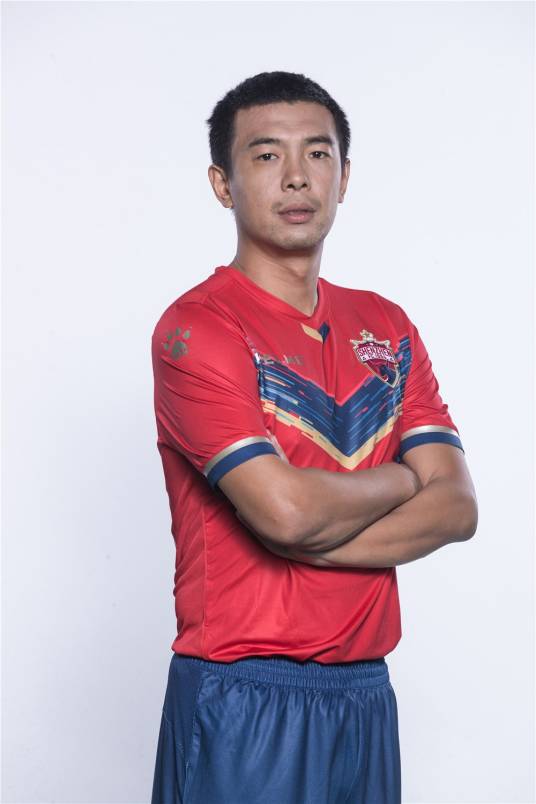 徐亮（中国前足球运动员）