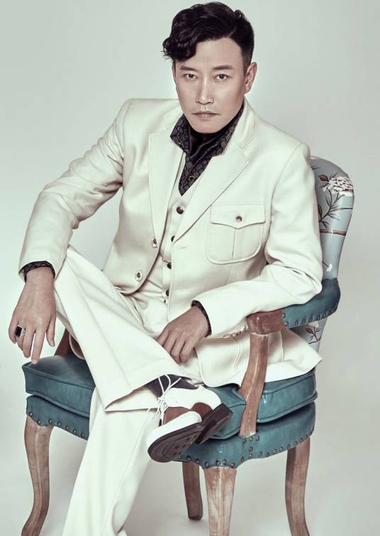 张鹰(山东籍影视演员)