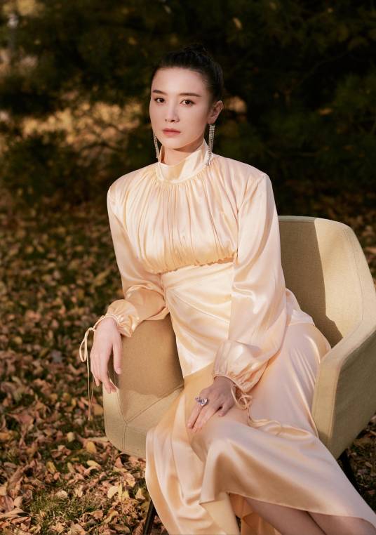 宋佳（中国内地影视女演员、歌手）