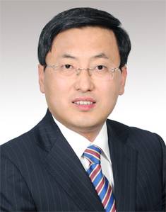 王新文（山东省济南市人民政府原副市长、党组成员）