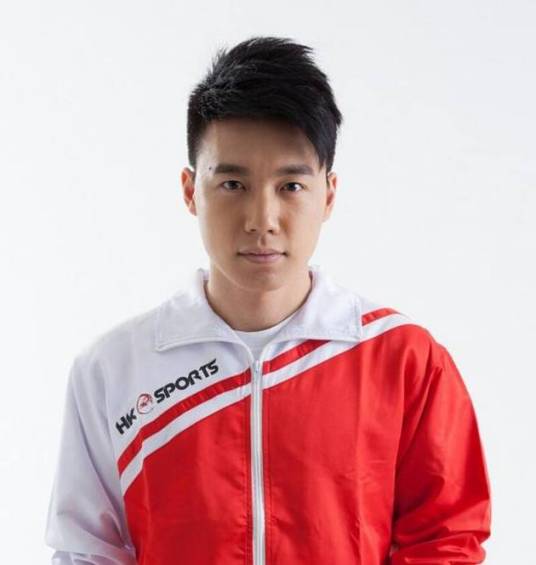 刘伟健（前《英雄联盟》职业选手）