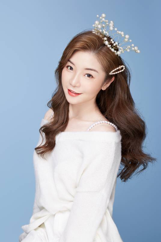 胡芳芳（中国内地女歌手、音乐制作人）