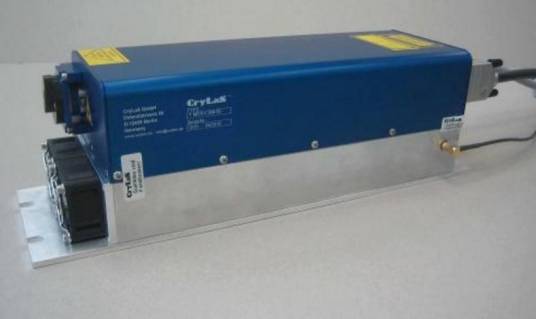 半导体泵浦固体激光器