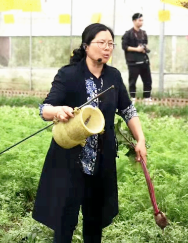 孙春梅（第十四届全国人大代表，南通市通州区东社镇开心田园生态农场总经理）