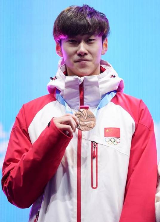 张添翼（中国短道速滑运动员）