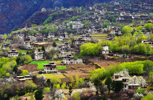 丹巴藏寨（川西藏族特色建筑）