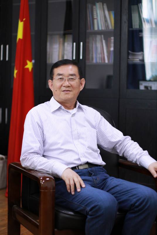 李金池（石家庄精英中学校长）