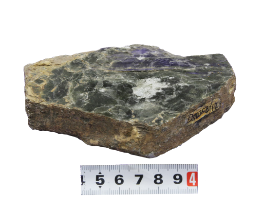 金云母(含铁镁和钾的铝硅酸盐)