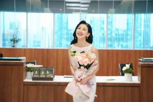 栗娜（电视剧《精英律师》中的女主角之一）