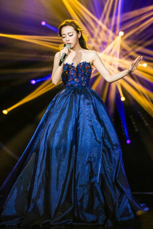 我用所有报答爱(张靓颖演唱的歌曲)