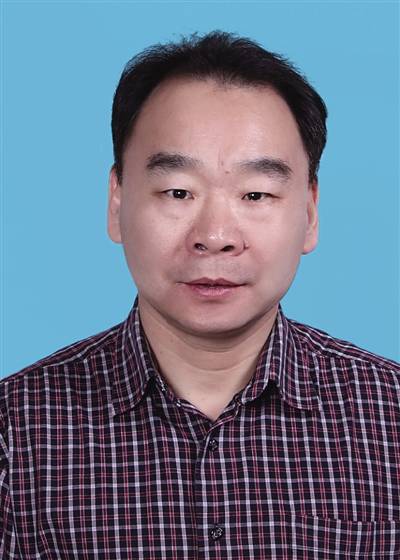 松岩(北京风雷京剧团团长)