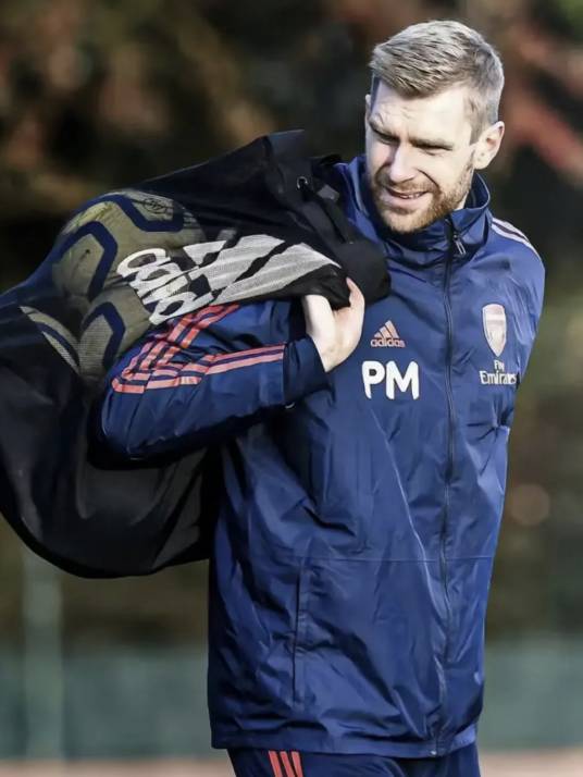 佩尔·默特萨克