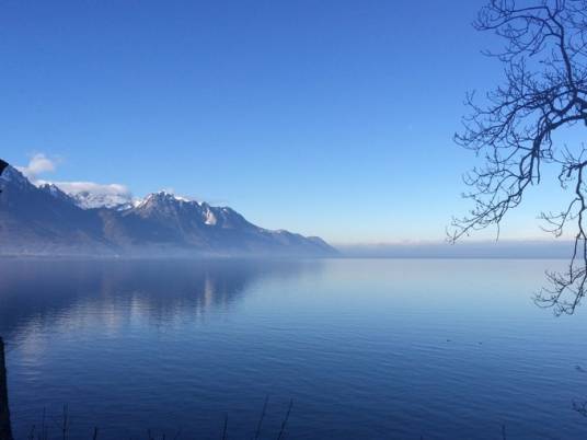日内瓦湖（阿尔卑斯湖群中之一）