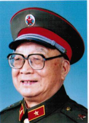 华楠（总政治部原副主任、解放军报社原社长）