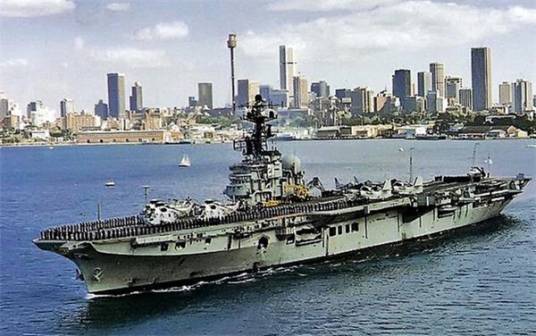 墨尔本号航空母舰