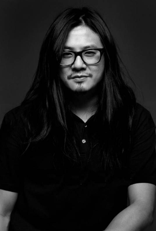 夏永康（中国香港摄影师，平面设计师，导演）