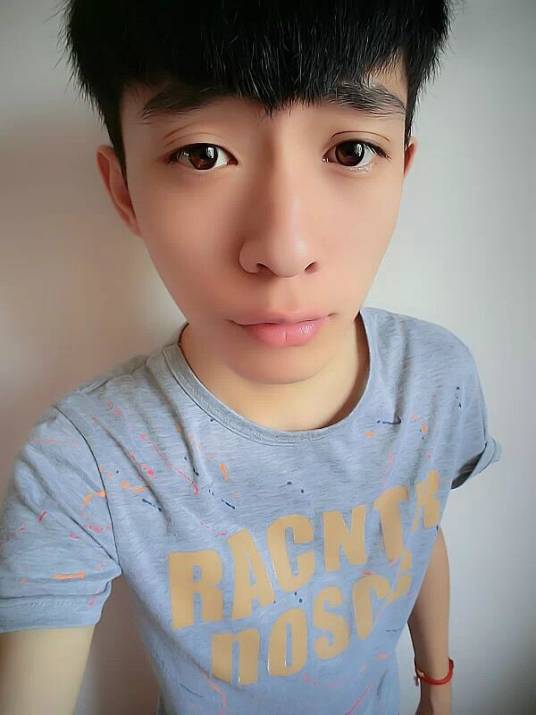 王栩(中国内地男歌手)