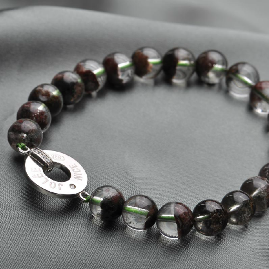 幽灵水晶(矿物)