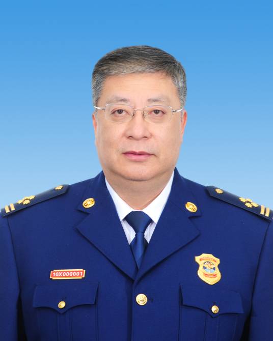 周详(江苏省政协提案委员会分党组成员、副主任)