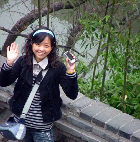 向倩（南泉镇中心学校的教师）